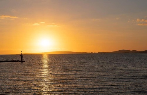 Palma de Mallorca Villa | Experience Las Rocas Beach-Ciutat Jardi Playa's Oceanfront Bliss