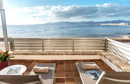 Palma de Mallorca Villa | Experience Las Rocas Beach-Ciutat Jardi Playa's Oceanfront Bliss