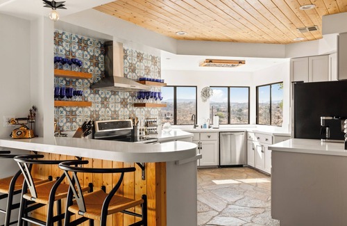 Yucca Valley House | Las Rocas By The CoHost Company