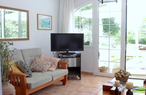 L'Argentina Villa | Discover Las Tórtolas: Family-Friendly Getaway with Pool