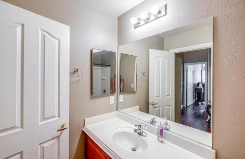 Sunrise Manor Apartment | Inviting Las Vegas Vacation Rental with Pool Access