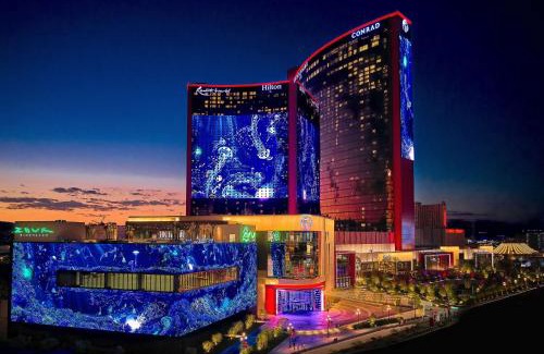 Las Vegas Resort | Indulgent Las Vegas Hilton At Resorts World - 5-Star Escape