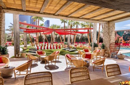 Las Vegas Resort | Indulgent Las Vegas Hilton At Resorts World - 5-Star Escape