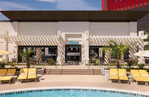 Las Vegas Resort | Indulgent Las Vegas Hilton At Resorts World - 5-Star Escape