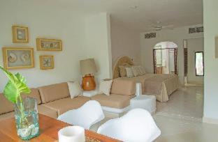 Akumal Apartment | Discover Las Villas Akumal: Oceanfront Bliss Awaits