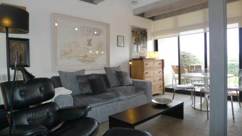 Cue Apartment | Oceanfront Bliss at Las Villas de Cué - Rated 9.7/10