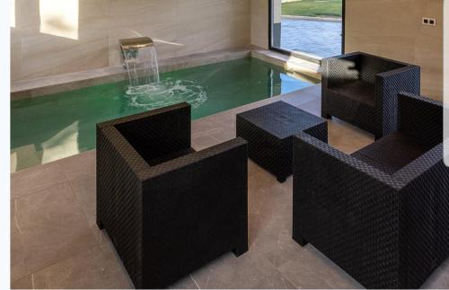 Hontoba Villa | Experience Las Vistas del Valle: Family-Friendly Retreat