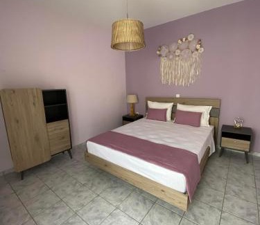Chrisi Akti House | Relax at Laskarina's House with Ocean View & Pet Friendly