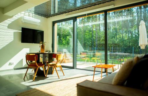 Karniewek House | Relax at Lasownia Dom Dzięcioł - Pet-Friendly Retreat
