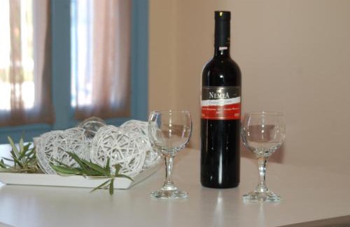 Petra Apartment | Discover Lassia Studios: Pet-Friendly Stay with Pool Access