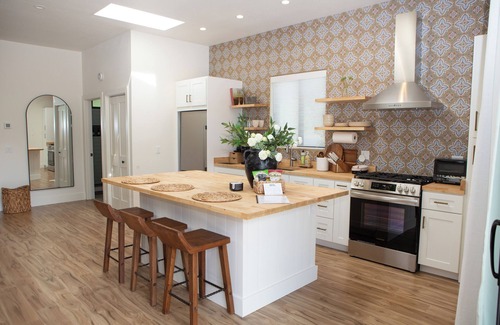 Los Olivos Cottage | Enchanting Los Olivos Studio: Walk to Town, Spa & Breakfast