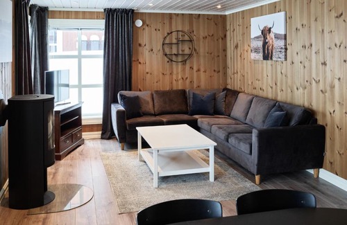 Sykkylven Apartment | Family-Friendly Lastølen with 2 Bedrooms for Your Getaway