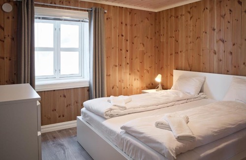 Sykkylven Apartment | Family-Friendly Lastølen with 2 Bedrooms for Your Getaway