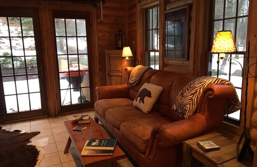Eagles Mere Cabin | Discover Fall Foliage in Historic Eagles Mere, PA!