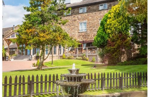 Bromley Cross Hotel | Indulge at Last Drop Village Hotel & Spa with Ocean Views
