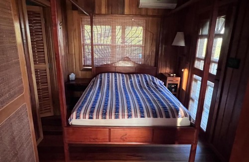 Gales Point Villa | Explore Last Frontiers: Family-Friendly & Pet Welcoming Stay