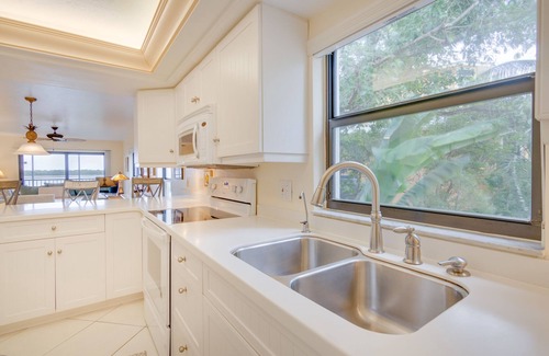 Captiva Condo | Last Minute Savings: 25% Off Oceanview Getaway!