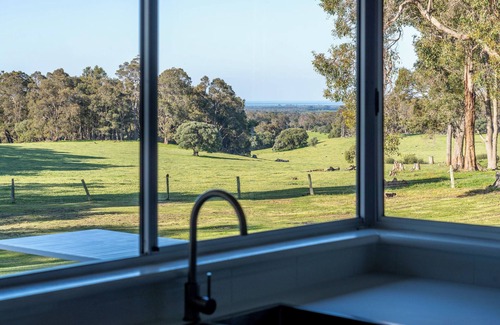 Yallingup Siding House | Unforgettable Oceanfront Escape at Aravina with Scenic Views