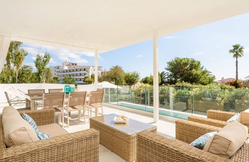 Sant Tomas Villa | Villa Lucia B17: Sea View Retreat with Pool and Spa