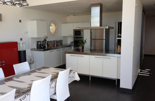 Tregunc Villa | LAST MINUTE OFFER Contemporary villa with sea view and heated pool