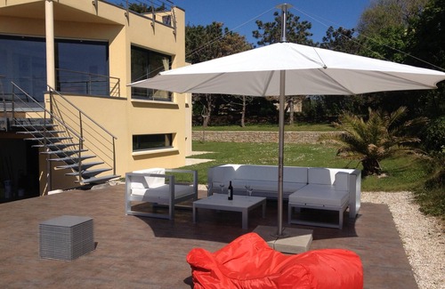 Tregunc Villa | LAST MINUTE OFFER Contemporary villa with sea view and heated pool