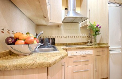 Perchel Sur Apartment | Last Minute Offer: Cozy Apartment in Malaga Historical Centre