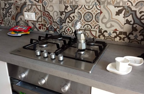 Tortoreto Lido Apartment | Last Minute Beach Getaway in July & August - 9.6/10 Rated