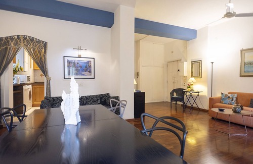 Chiaia Apartment | Elegant Oceanfront Retreat Near Seafront - Rated 9.6/10