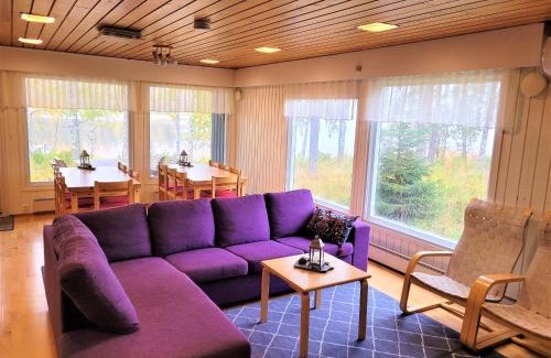 Vanhahovi Apartment | Relax at Lastun Paikat Päätalo: Pet-Friendly Retreat