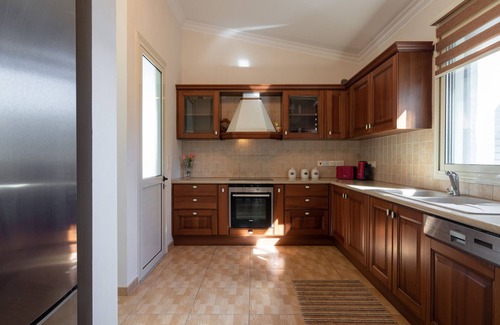 Neo Chorio Villa | Beachside Bliss: Gated 3 Bed Villa with Private Pool