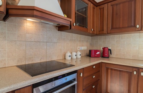 Neo Chorio Villa | Beachside Bliss: Gated 3 Bed Villa with Private Pool