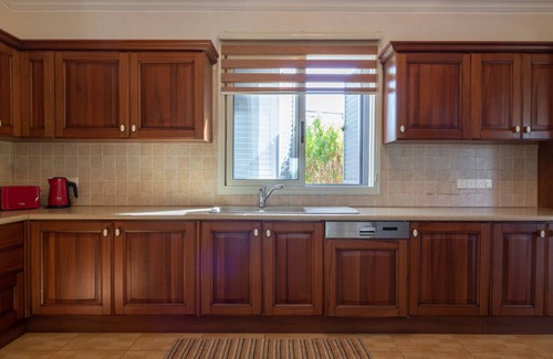 Neo Chorio Villa | Beachside Bliss: Gated 3 Bed Villa with Private Pool