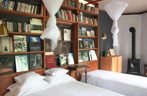 Shiojiri Hotel | Relaxing LATERAL Vacation Stay with Pool & Family Amenities