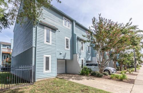 Northeast Virginia Beach House | Perfect Latitude Adjustment for Family-Friendly Escapes