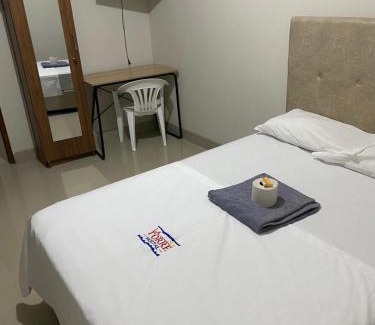 Jaen House | Budget-Friendly Stay at LATORRE HOSTAL - Pet & Child Friendly