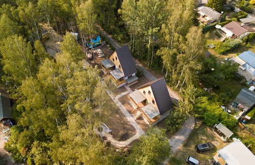Gorden-Staupitz House | Relaxing Green Vacation Home by the Lake with Pool & Views