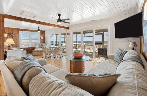 Pawleys Island House | Laughin Place home by Peace Vacations