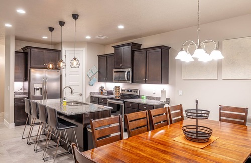 St. George Villa | Unforgettable Stay at Launchpad: Pools, Spa & Golf Club Access