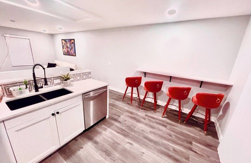 Columbus House | Unforgettable Group Getaways at Launchpad: Family-Friendly Stay