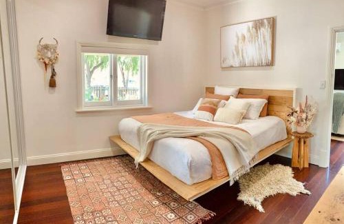 McLaren Vale House | Discover Laurant's Cottage: Family-Friendly Retreat in McLaren Vale