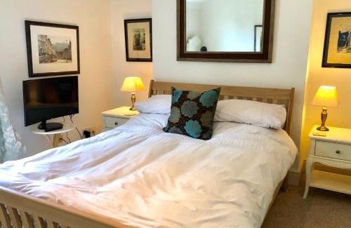Upper Town Apartment | Explore Lauras Townhouse Apartments: 4-Star Comfort Awaits