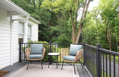 Mattawana House | Discover Family-Friendly Comfort at Laurel Hill Hotel