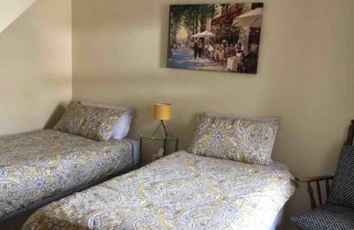 Kilgreaney Apartment | Family-Friendly Laurel House with Kitchen & 9/10 Rating