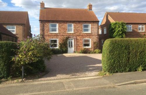 Horncastle Bed & Breakfast | Family-Friendly Retreat at Laurel Lodge - 4-Star Comfort