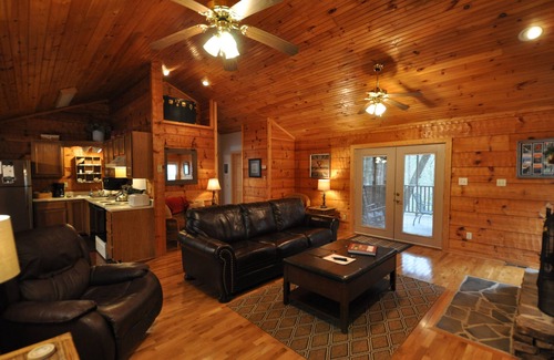 Townsend Cabin | Laurel Mist: Family Retreat with Pool and Pet-Friendly Perks