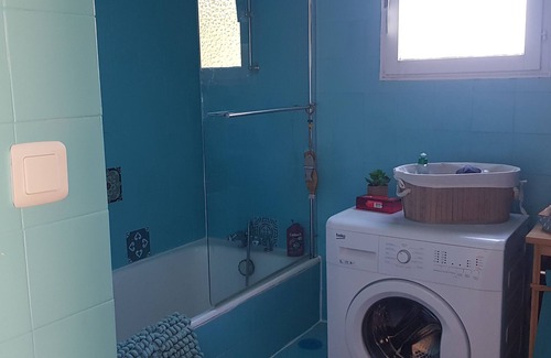 Noirmoutier-en-l'Ile House | Lauriers Rose: Pet-Friendly Getaway with Family Amenities