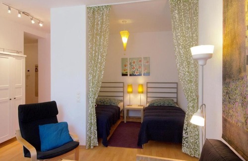 Wilsdruffer Vorstadt/Seevorstadt-West Apartment | Pet-Friendly Laurin Apartment L62: Family-Approved Comfort