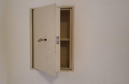 Wilsdruffer Vorstadt/Seevorstadt-West Apartment | Pet-Friendly Laurin Apartment L62: Family-Approved Comfort