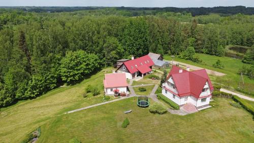 Utena county House | Experience Lauryno Sodyba: Oceanfront Bliss Awaits!