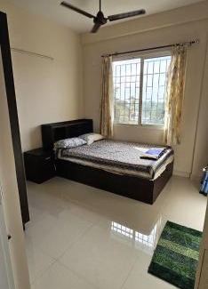 Thiruvananthapuram Apartment | Top Floor 2BHK Flat with Breakfast & Child-Friendly Amenities